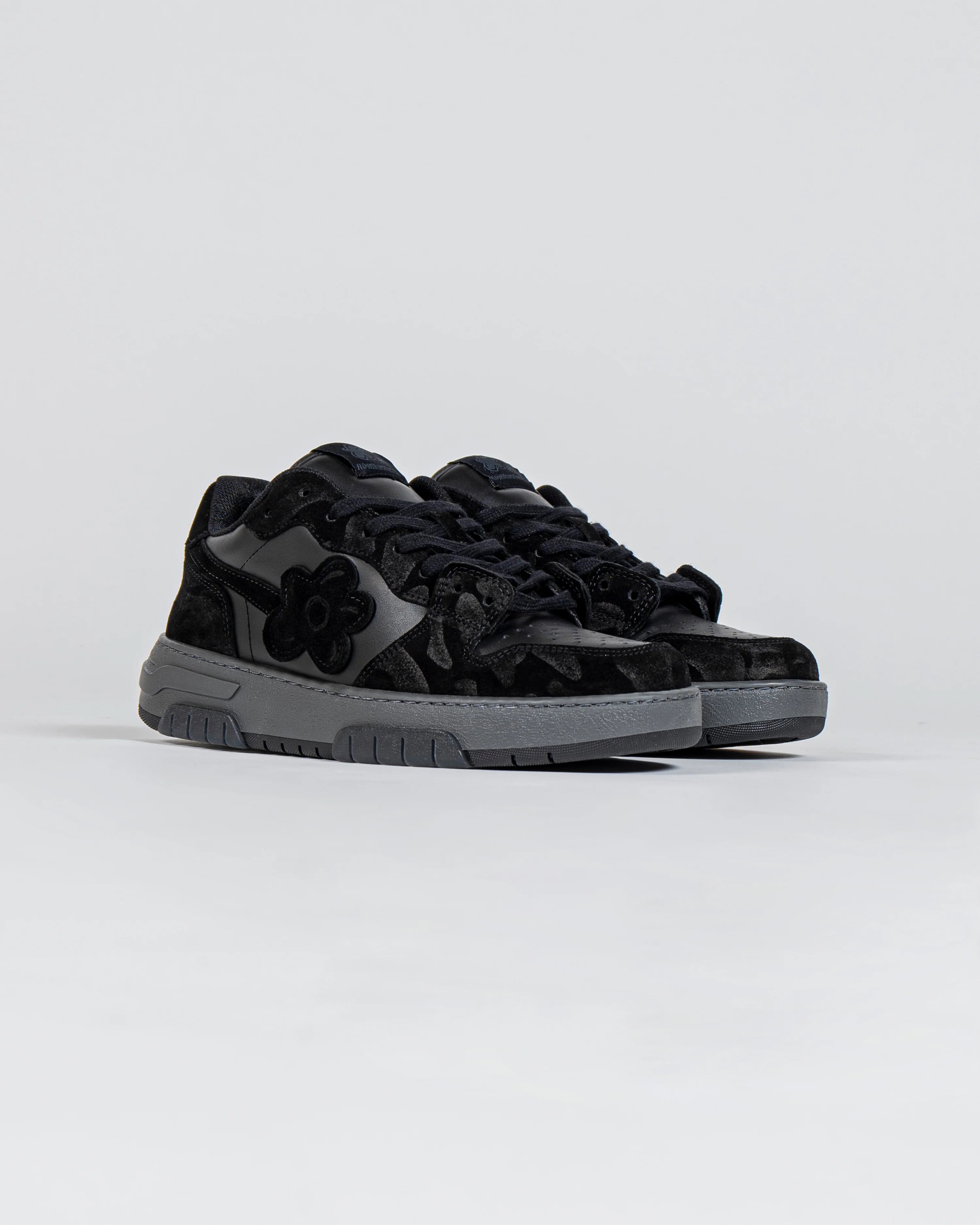 BLACK ASH SNEAKERS